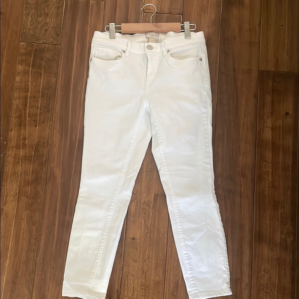 LOFT White Skinny Jeans with Clean Design